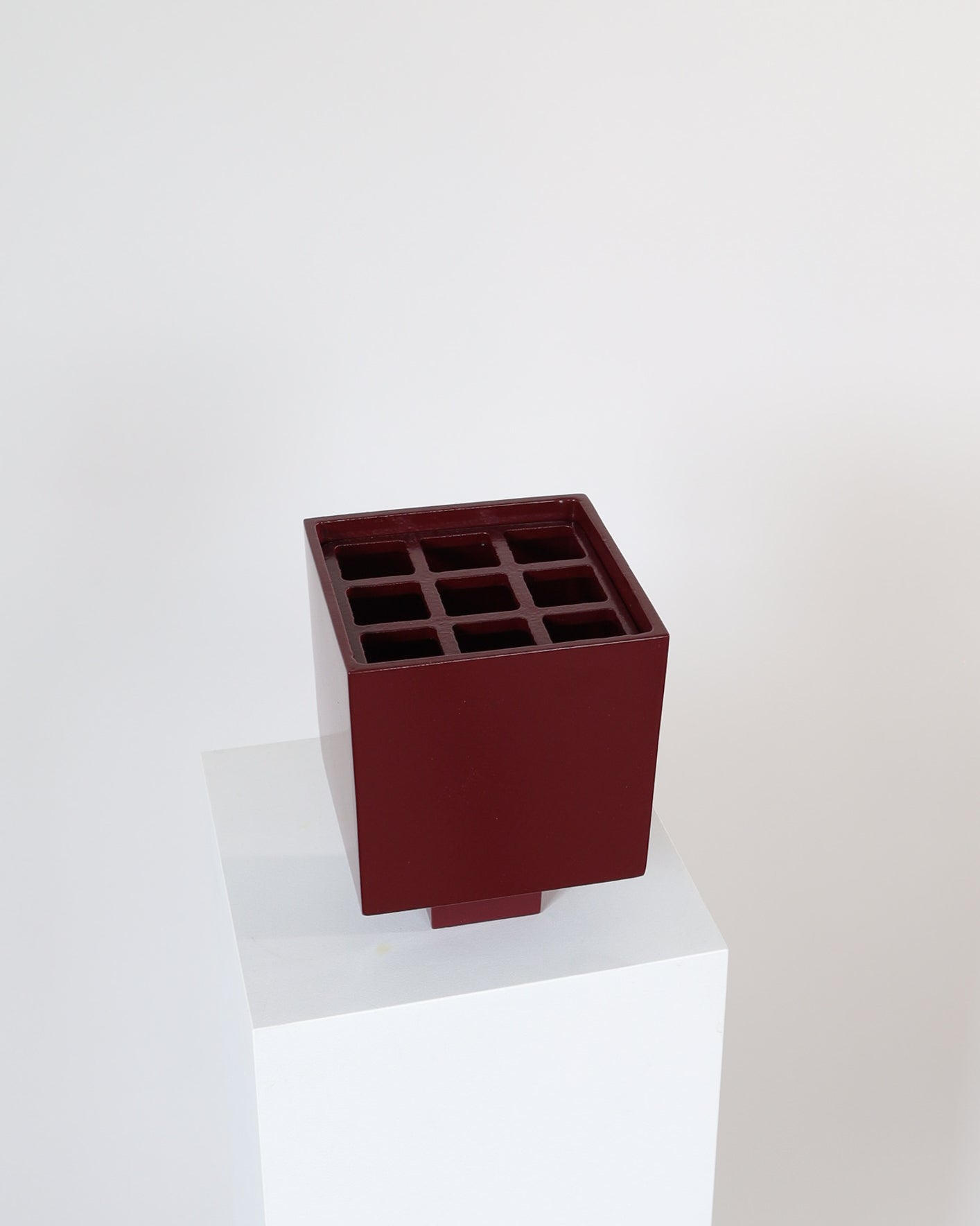 IXIA Vase - Small Burgundy