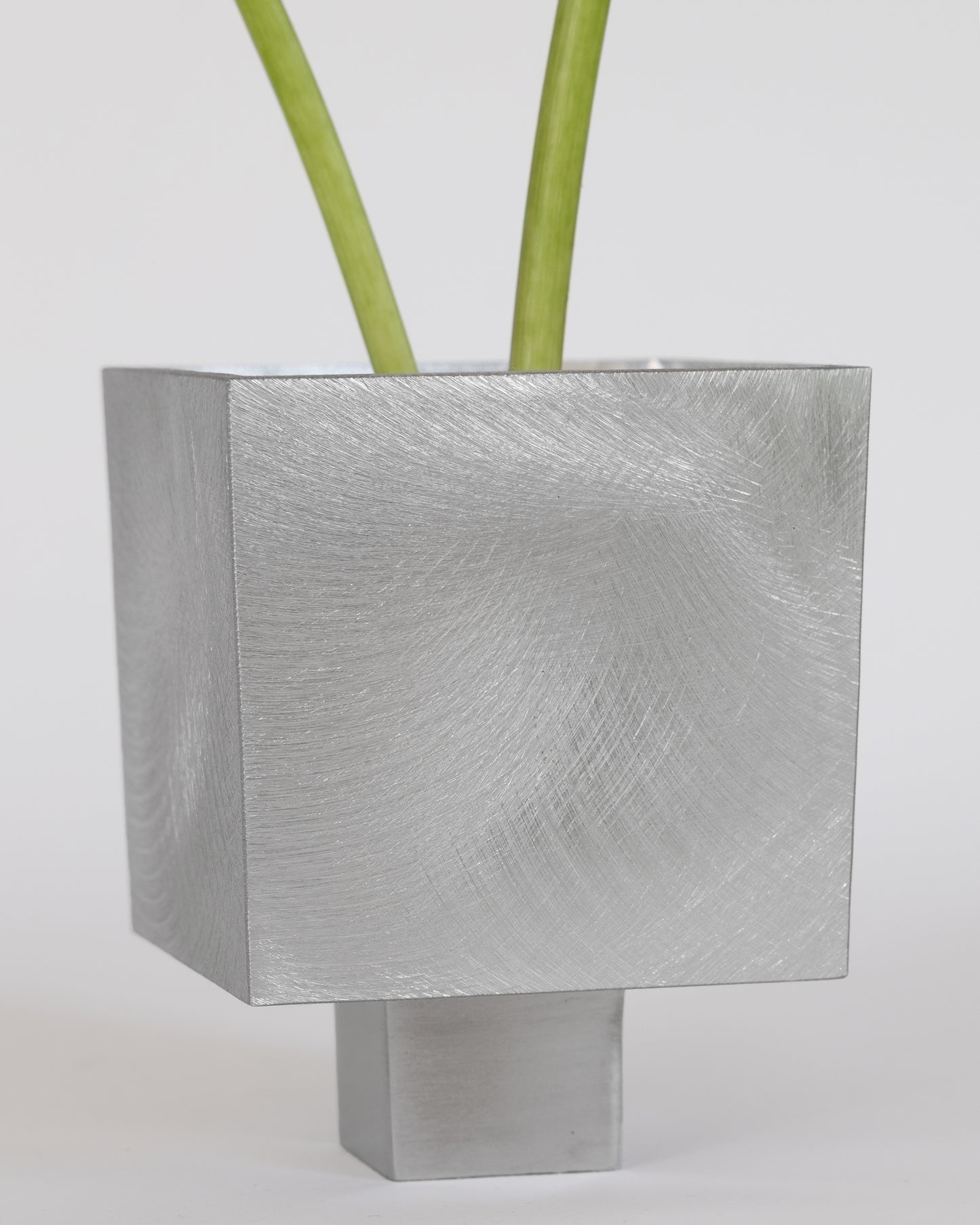 Small IXIA Vase - pre order